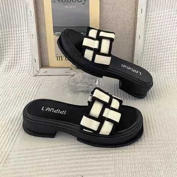 sponge cake thick-soled French cool slippers women s outer wear 2025 new summer black and white grid color matching woven one-word slippers 35 чёрный