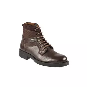 Спортивные ботинки