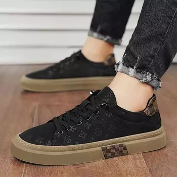 Spring and autumn new cloth breathable black board shoes men s Korean version thick-soled foot cover youth sports and leisure men s shoes 39