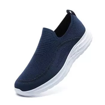 Spring and summer men s sports shoes Breathable casual shoes outdoor non-slip walking light fashion tennis shoes large size 40