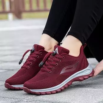 Spring and summer new fly-woven mesh walking shoes breathable men s and women s elderly shoes light and non-slip parents shoes sports shoes 35