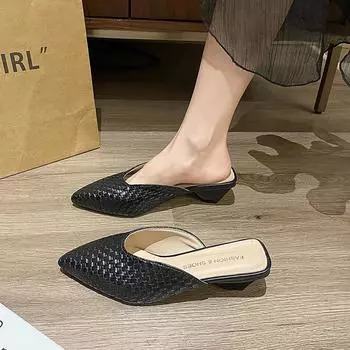 Spring and summer new pointed European and American fashion breathable bag head thick heel Korean version to wear at will, wear semi-drag cool slipper 35 чёрный