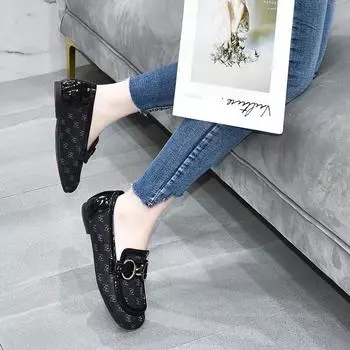 Spring and summer new round head mesh single shoes flat-soled cow patent leather lazy shoes 35