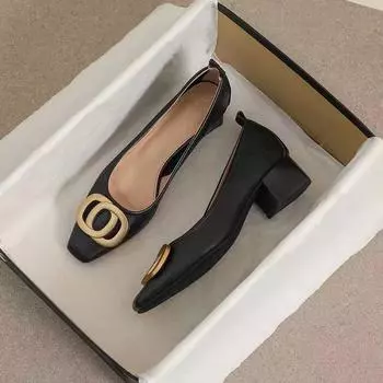 Spring and summer square head single shoes women s nude small high heels temperament gentle imperial sister 2025 thick heel shoes French high sense 35