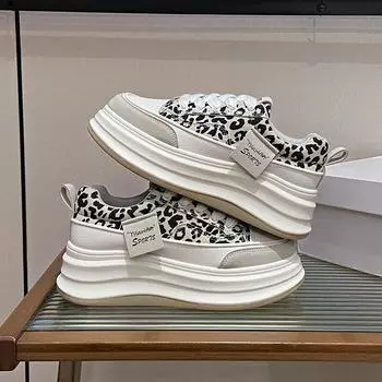 Spring little white shoes new Korean version ins female students platform heightening sports board shoes casual shoes 35