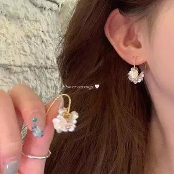 Spring Super Fairy White Flower Tassel Ear Hook Light Luxury Minority Fancy Stud Earrings Women s Unique Beautiful Earrings Earrings A pair of small flower ear lines