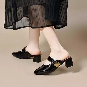 Square head thick heel sandals women wear summer simple temperament slippers bag head square buckle word with lazy drag 34