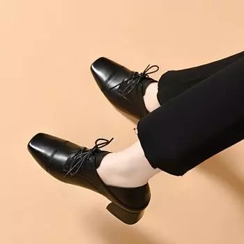 Square head women s spring lace-up flats, comfortable small single shoes, one shoe and two small leather shoes. 34