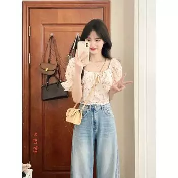 Square-Neck Cinched Slim Looking French Style Sexy Short Sleeve Shirt As Shown in Pictures L