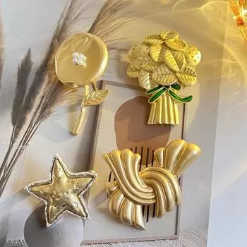 Средневековая простая золотая матовая золотая брошь в стиле ретро, простые и универсальные аксессуары для корсажа