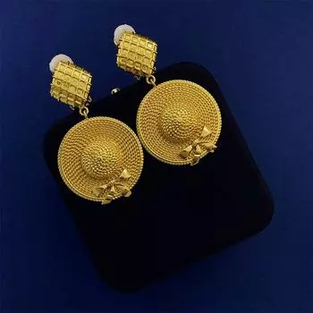 Средневековые латунные позолоченные серьги, уникальный дизайн, соломенная шляпа, круглые клипсы для ушей, серьги без проколов. золотой
