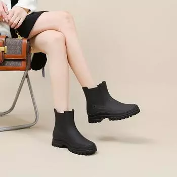 Средние резиновые туфли для защиты от дождя, женская корейская версия британского стиля, модная повседневная обувь для отдыха на воде, водонепроницаемая, износостойкая и нескользящая резиновая обувь 36 вишня розовый