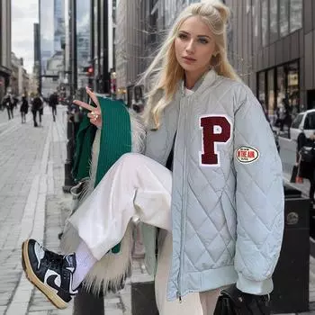 Средний ретро ромбовидный бейсбольный хлопковый костюм женский зимний корейский вариант свободный стиль колледжа вышитые буквы утолщенный S [Recommended below 50kg] белый