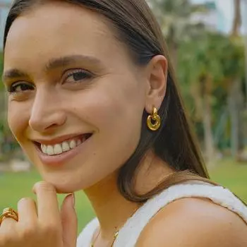 Stainless steel retro earrings earrings premium love stud earrings casting INS women s 18k gold titanium steel feeling