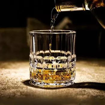 Стакан для виски Чашка для кофе Набор стеклянной посуды Бокалы для вина Роскошная посуда для напитков Чашка для холодного латте Стакан для напитков из стекла в простом стиле 1pcs