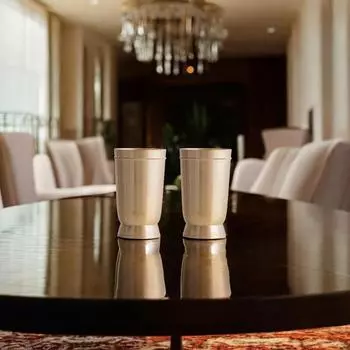 Стакан/Тумблер из чистой латуни с матовой отделкой и латунным дном, для питья, подачи воды, йоги и аюрведы, объем 270 мл, набор из 2 штук