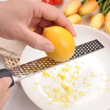 Стальная бытовая ручная терка с отверстием для сыра, овощерезка, терка для имбиря, овощечистка S