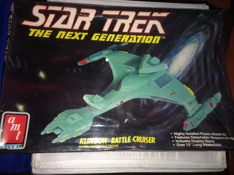 Star Trek The Next Generation Модель клингонского линейного крейсера