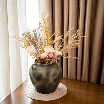 Старинная керамическая ваза Antique Grace Black с букетом сухих цветов – элегантный декоративный набор для домашнего и офисного декора