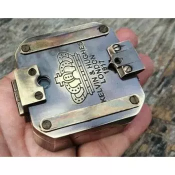 Старинный латунный компас Brunton London Vintage Compass Kelvin & Hughes 1917 подарок чёрный