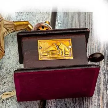 Старинный латунный макет граммофона, винтажный граммофон для декора полки офисного стола