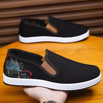 Старые пекинские туфли из ткани с традиционной вышивкой 2025 года, новые весенние мужские туфли, дышащие, с одной педалью, нескользящие и износостойкие, повседневные туфли 39