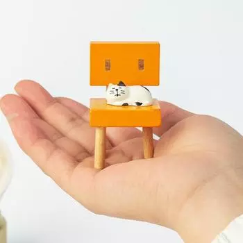 Статуэтка аниме-кота в виде стула, кавайная черно-белая статуэтка кота, деревянная 3-ножная статуэтка-стул, миниатюрное настольное украшение белый