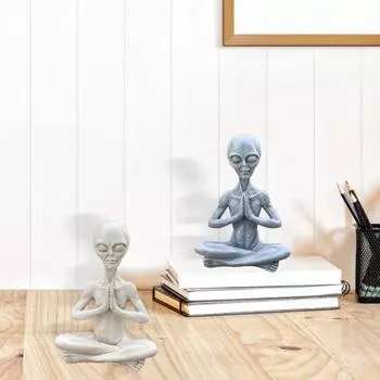 Статуэтка «Инопланетяне» для йоги Медитирующие сидящие инопланетяне Статуя из смолы Скульптура для домашнего офиса Настольный сад Украшение Орнамент Рождественский фестиваль белый
