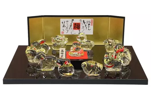 Статуэтка зодиака Yakushi Kiln Lucky Charms Crystal Zodiac Decoration Set, который можно использовать каждый год