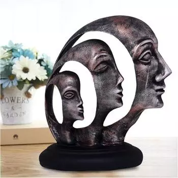 Статуя леди с кольцом на лице для домашнего декора. Образец современного искусства. Леди лицо.