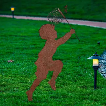 Ставки Мальчик в погоне за стрекозой Стоящий силуэт Статуя Кол для сада Новоселье Двор Газон Boy