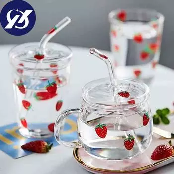 Стеклянная кружка с клубникой и соломинкой, креативная термостойкость, прозрачная стеклянная чашка для воды, бытовые чашки для молочного сока 300ml красный