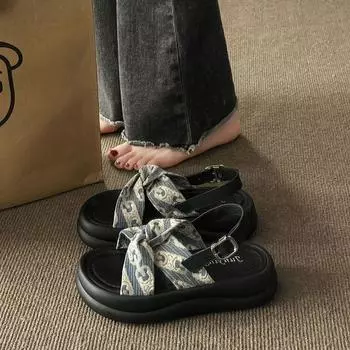 Stepping on shit, black thick-soled heightening Roman sandals for women s summer wear with skirts 2025 new seaside beach shoes 35