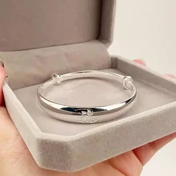 Стерлинговое серебро S999 с гравировкой Fuzi Smooth Face Персонализированный серебряный браслет Полный серебряный цельный браслет Простой подарок для мамы и пожилых людей Adjustable size серебряный