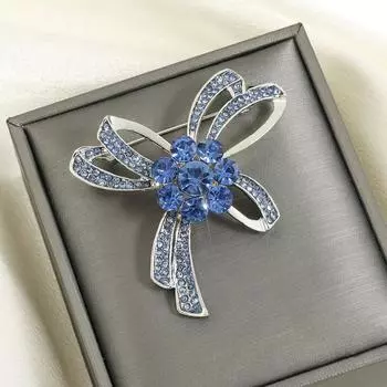 Стильная австрийская голубая хрустальная простая брошь-бант из сплава, высококачественная брошь на шею, шелковая пряжка для шарфа, корсаж для одежды