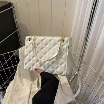 Стильная и простая маленькая квадратная сумка 2024 года, новая корейская версия, модная сумка с цепочкой в форме ромба, сумка на одно плечо с косым креплением белый