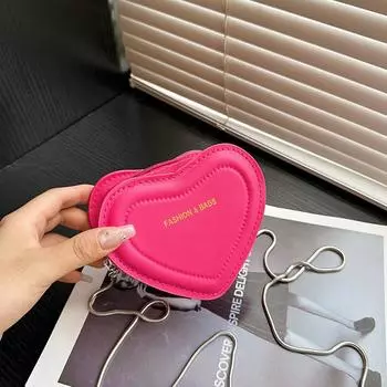 Стильная и простая маленькая женская сумка 2024 года, летняя, новая, простая и популярная, сумка-мессенджер на одно плечо для отдыха чёрный