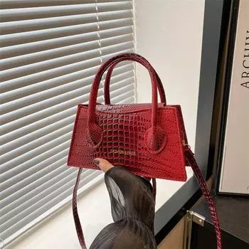 Стильная и простая ретро-сумка в иностранном стиле, маленькая квадратная сумка 2024 года, летняя новая повседневная сумка через плечо в иностранном стиле, простая женская сумка чёрный