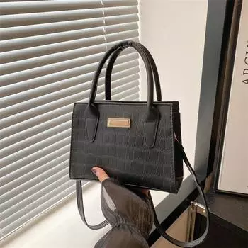 Стильная и простая сумка 2024 года, летняя новая модная маленькая квадратная сумка, сумка-мессенджер, женская сумка через плечо для поездок на работу чёрный