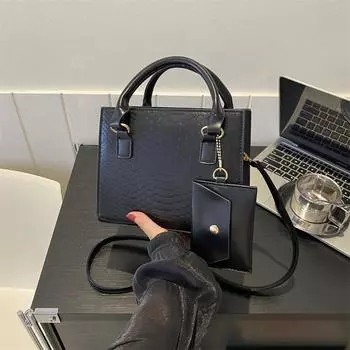 Стильная и простая сумка через плечо 2024 года, новая повседневная сумка-мессенджер для женщин, переносная маленькая квадратная сумка в иностранном стиле для женщин белый