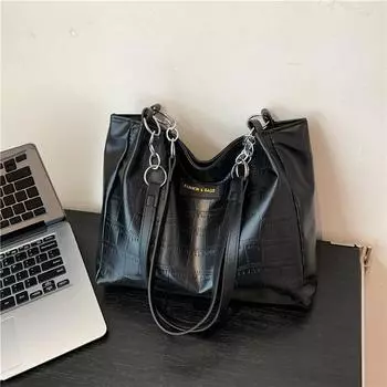 Стильная, простая и атмосферная женская сумка для поездок на работу 2024 года, новая зимняя сумка большой вместимости с каменным узором подмышкой, модная сумка-тоут белый