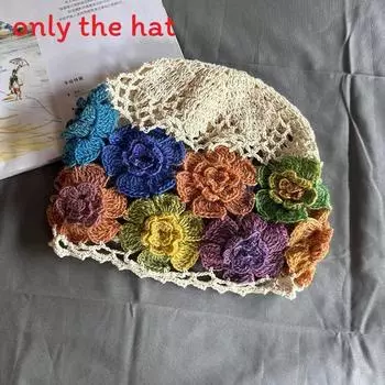 Стильная вязаная этническая шапка с ажурным узором и цветочной отделкой на каждый день бежевый