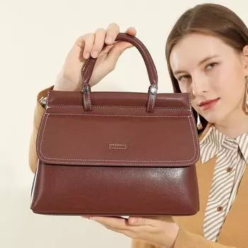 Стильная женская сумка из натуральной кожи 2024 года: Мягкая вместительная сумка-мессенджер из коровьей кожи для поездок на работу и на осень и зиму. 27*10*21CM чёрный