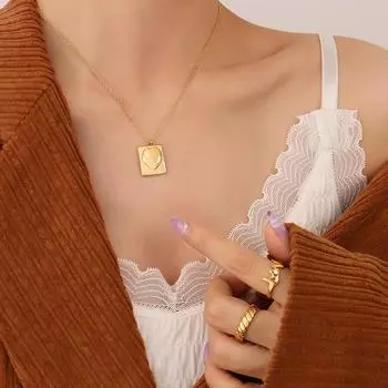 Стильное новое модное трехмерное квадратное ожерелье с персиковым сердцем, титановая сталь, покрытая 18-каратным настоящим золотом, аксессуары P137