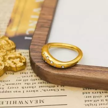 Стильное простое индивидуальное нишевое кольцо из титановой стали с цирконием, покрытое 18-каратным золотом, необычной формы No. 6 золотой