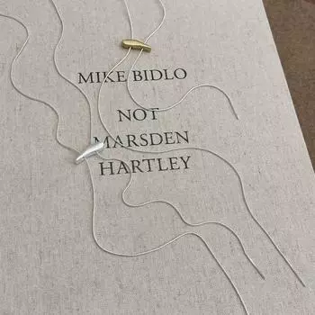 Стильное женское ожерелье-цепочка с подвеской в виде свитера 2024 года — долговечное, универсальное, высококлассный дизайн N1222 золотой