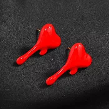 Стильные и простые серьги-гвоздики в форме красного глазурованного сердца, темные креативные украшения красный