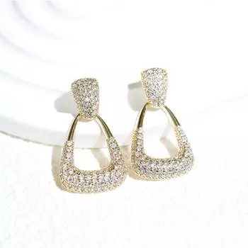 Стильные ушные капли со стразами и серебряной иглой S925, идеально подходящие для любого случая золотой