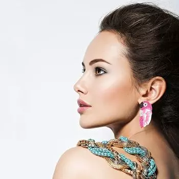 Стильные женские серьги для вечеринок