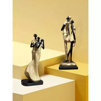 Стильные золотисто-черные статуи романтической пары из смолы для домашнего декора (Упаковка из 2 шт., черный и золотой)
